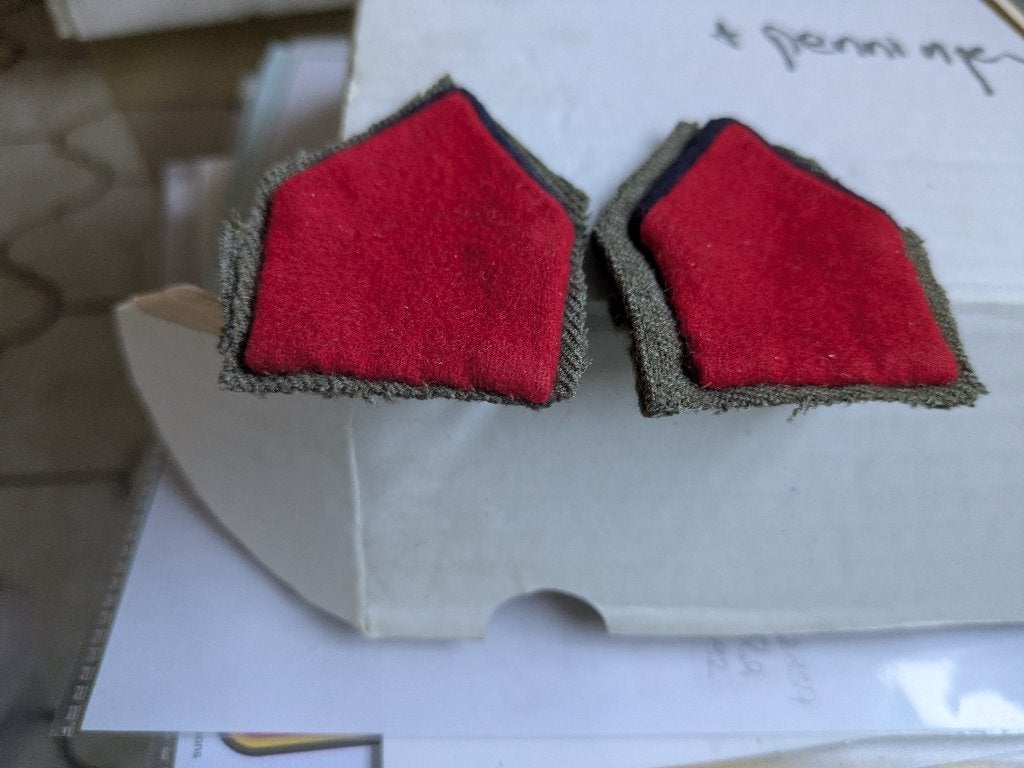 Kraagspiegels infanterie, Verzamelen, Militaria | Algemeen, Ophalen of Verzenden, Landmacht, Embleem of Badge
