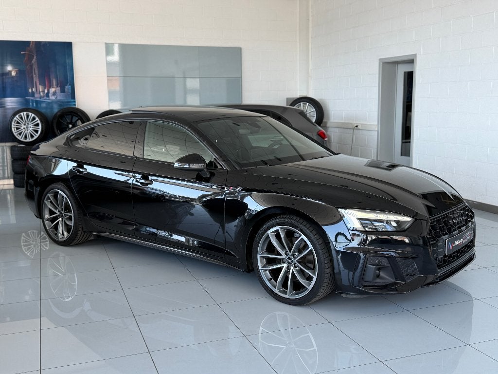 Audi A5 2.0TDI S-Line *GARANTIE1an*ToitOuvrant*2022*92.000km, Dealer onderhouden, 4 cilinders, Zwart, 5 deurs