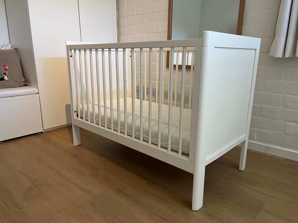 Babybed Quax Mila met metras, Kinderen en Baby's, Ophalen, Zo goed als nieuw