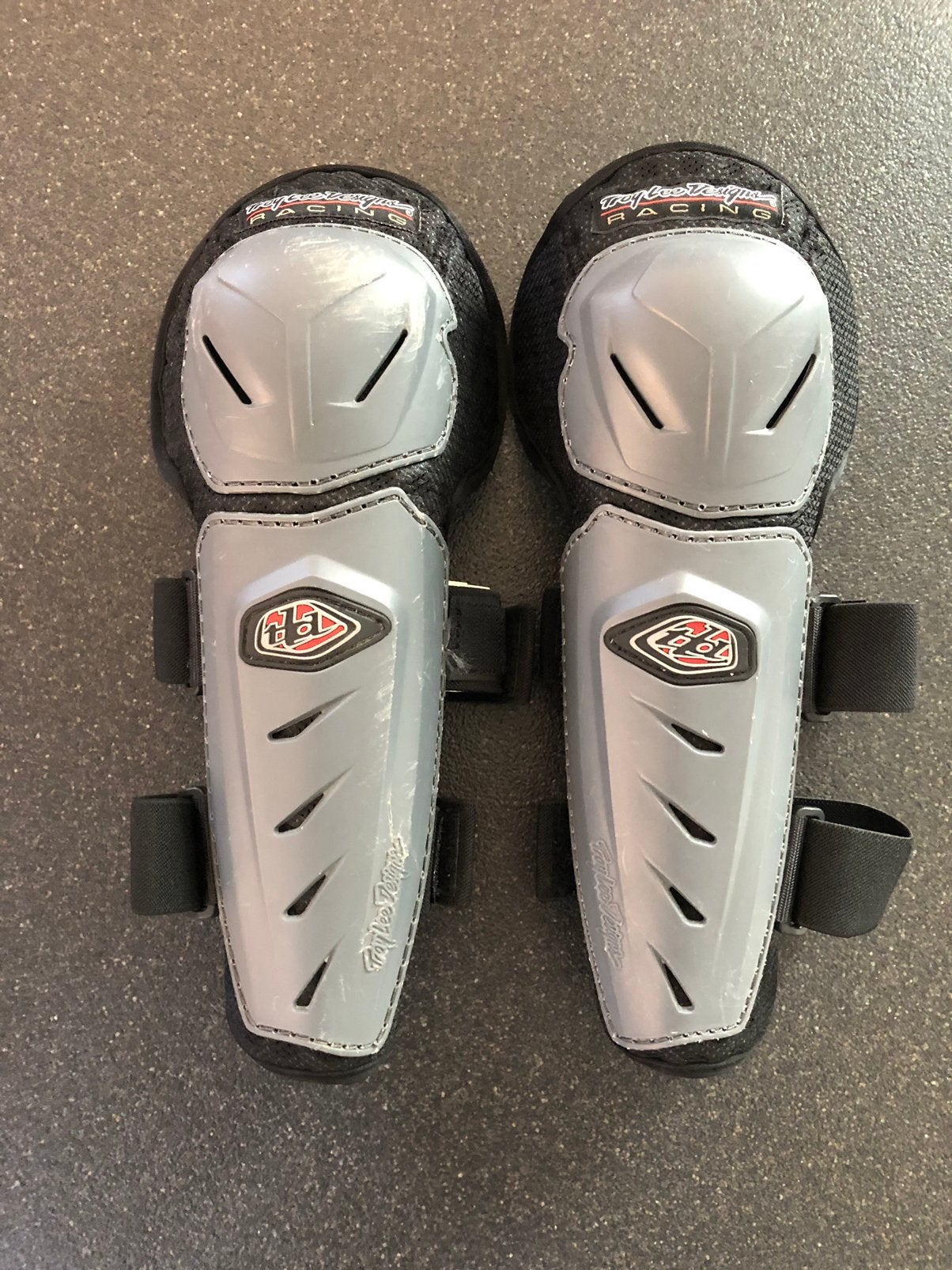 Troy Lee Design knie scheenbeschermers, Enlèvement, Porté, Course à pied ou Cyclisme