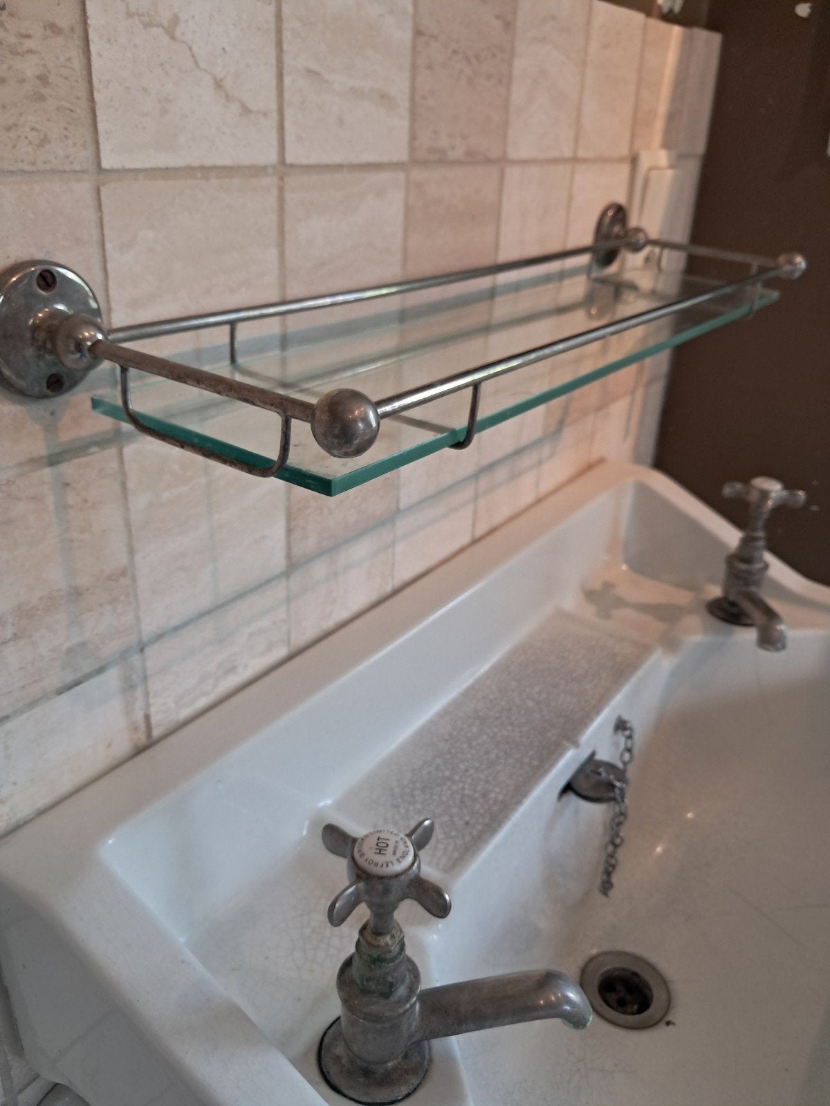Tabletjes voor lavabo, Ophalen