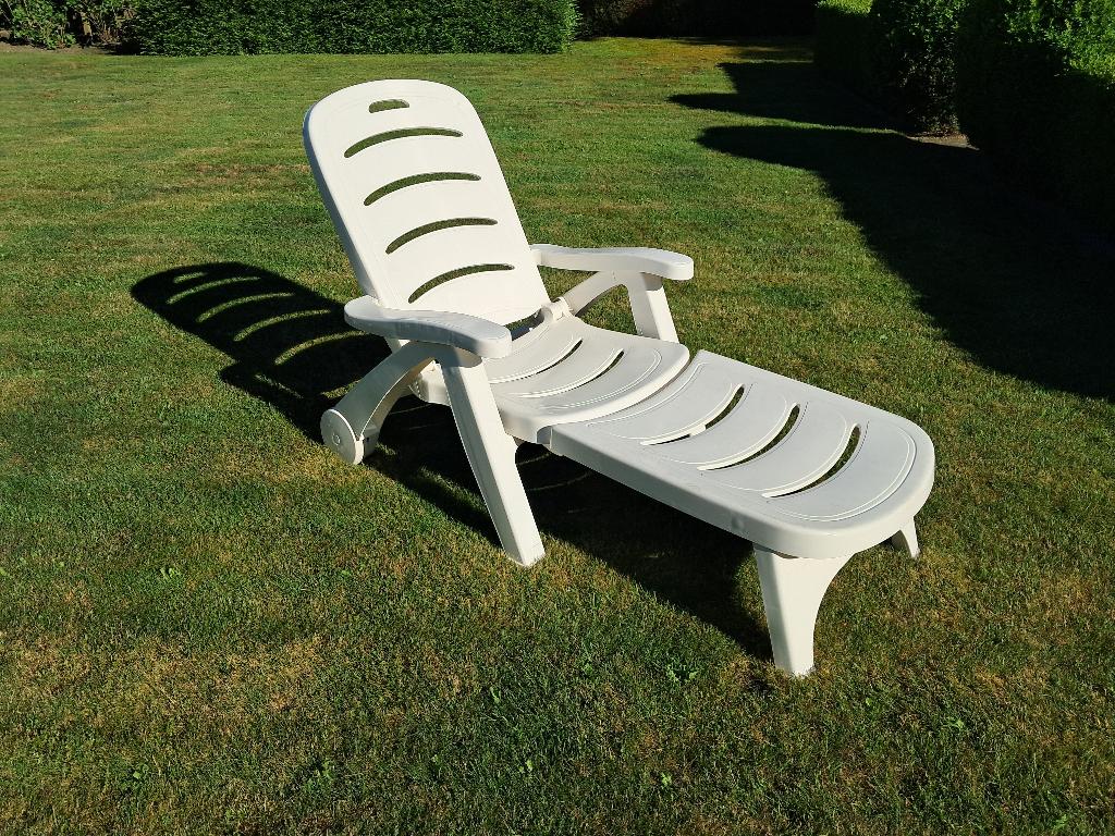 Kunststof ligbed "Stella Di mare" Zeer mooie staat, Tuin en Terras, Ophalen, Gebruikt, Kunststof, Verstelbaar
