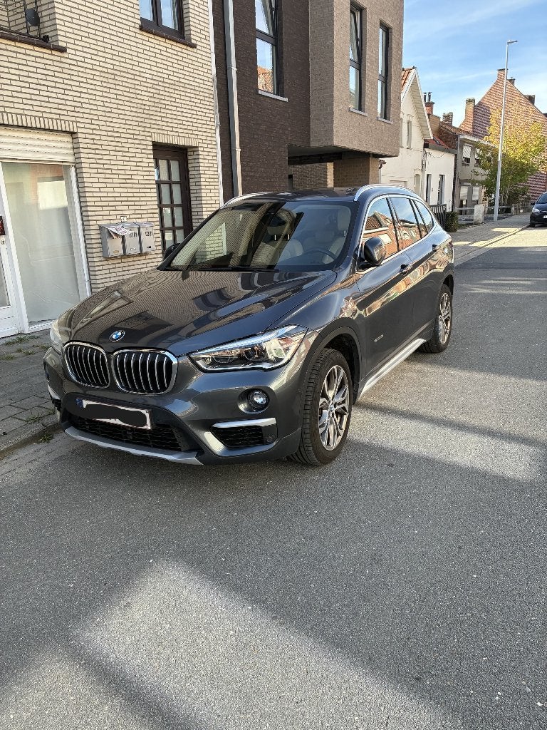 te koop: heel goed onderhouden BMW X1 sDrive 18i, Auto's, Dealer onderhouden, Panoramadak, Leder, 5 deurs