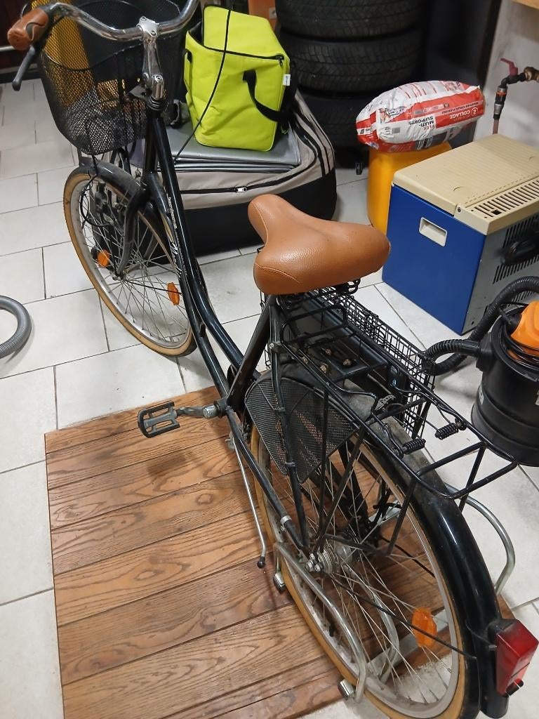 VELO FEMME 26'', Vélos & Vélomoteurs, Enlèvement, Utilisé, Frein à rétropédalage, Accès (extra) bas