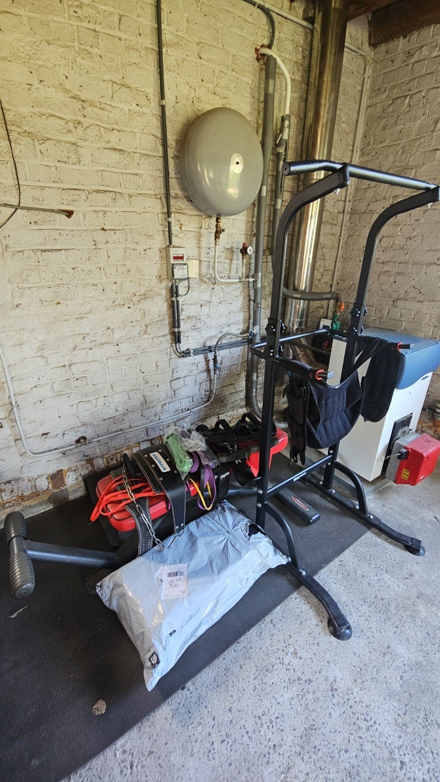Salle de sport à domicile, Enlèvement