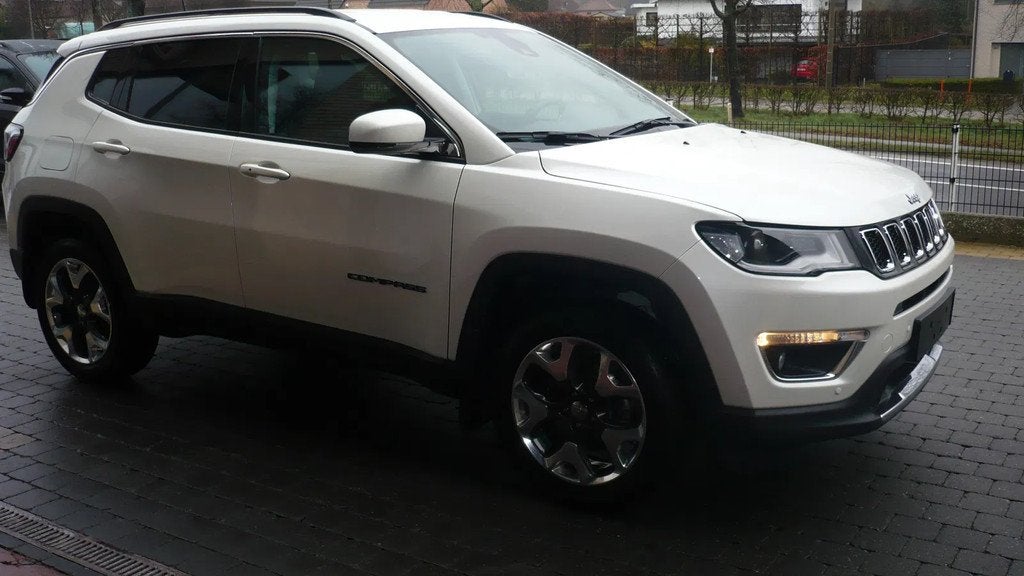 Jeep Compass (automatique), Autos, Jeep, Cuir, Achat, https://public.car-pass.be/VHR/4a6abd82-6e8b-404f-9a10-b1e6736cecd6, 110 kW