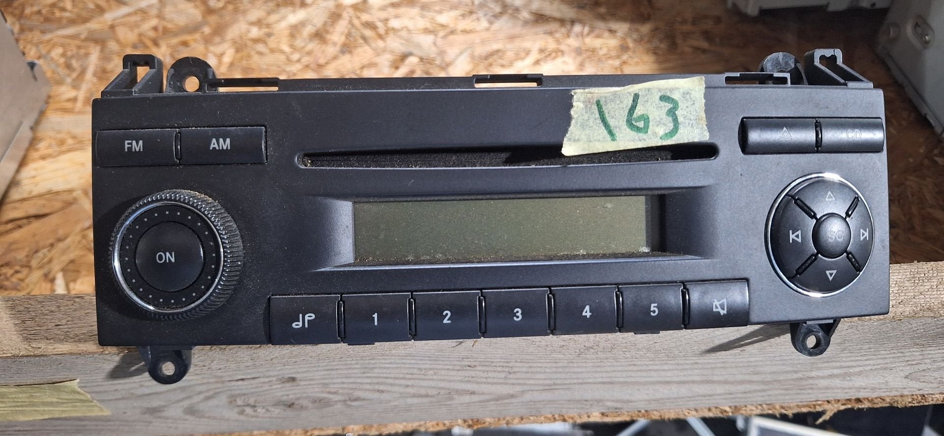 Originele Mercedes-Benz Audio 5 Autoradio / CD-Speler (A / B, Auto diversen, Gebruikt, -, -, Ophalen of Verzenden