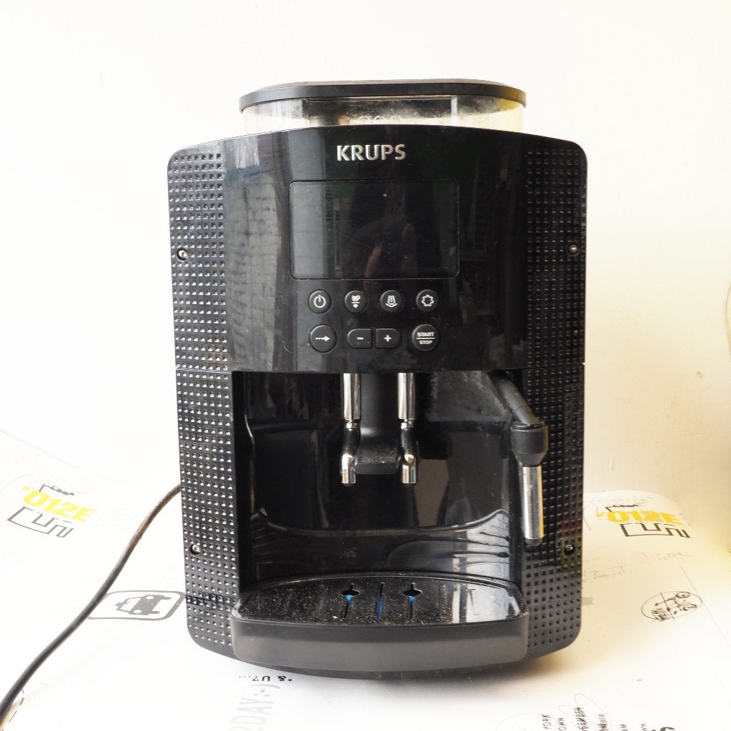 Machine à café Krups, Electroménager, Réservoir d'eau amovible, Café en grains, 2 à 4 tasses, Utilisé