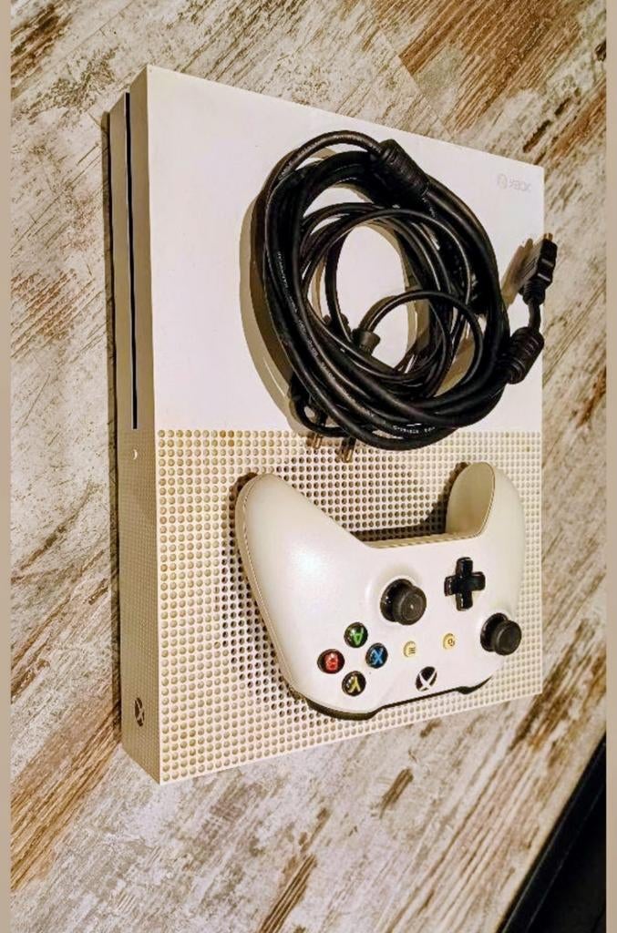 Xbox One S 1Tb met opstand en spel, Games en Spelcomputers, Ophalen of Verzenden, Xbox One