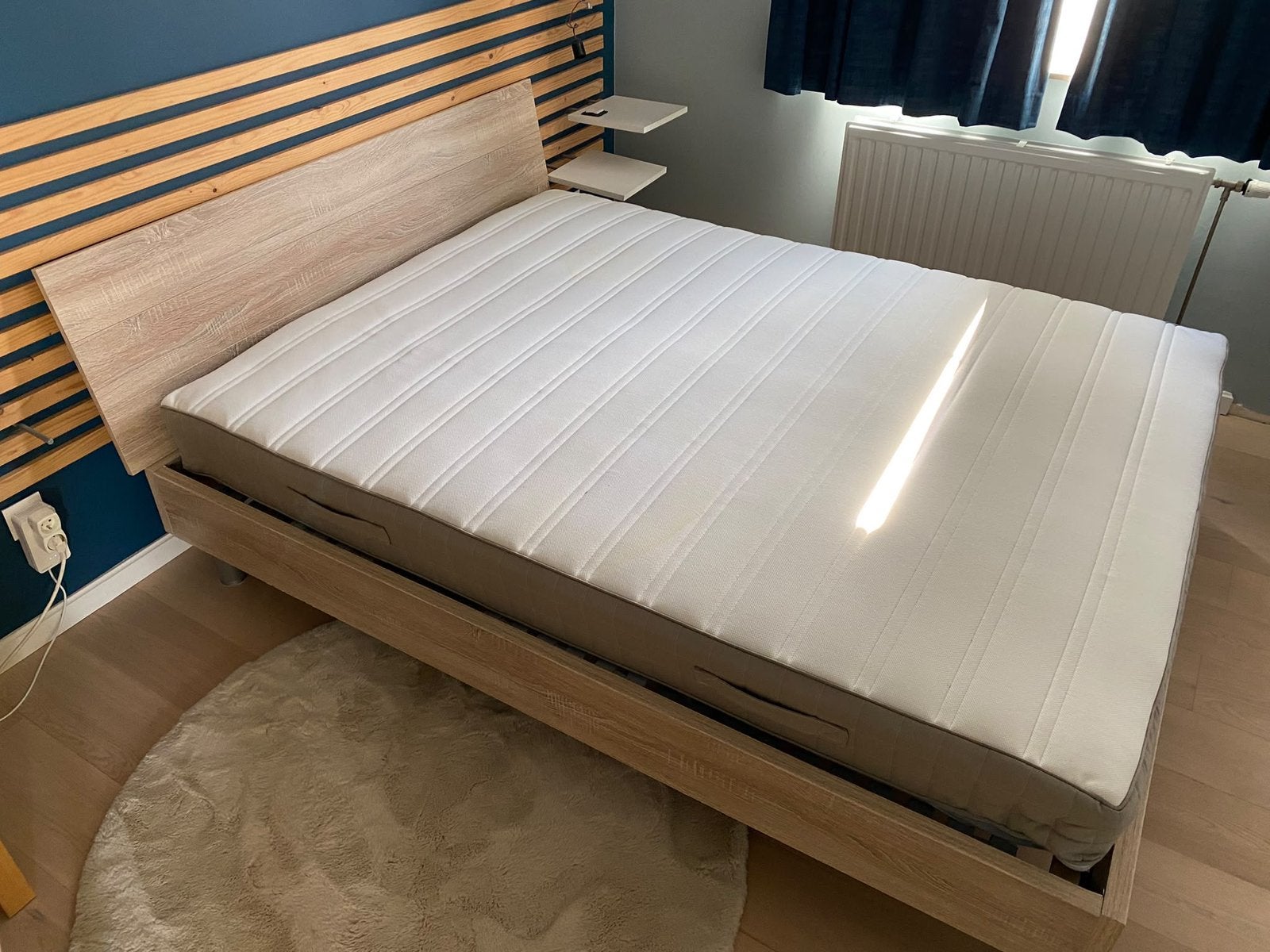 Compleet bed 160x200 + LÖNSET lattenbodems + matras + topper, Ophalen, Zo goed als nieuw