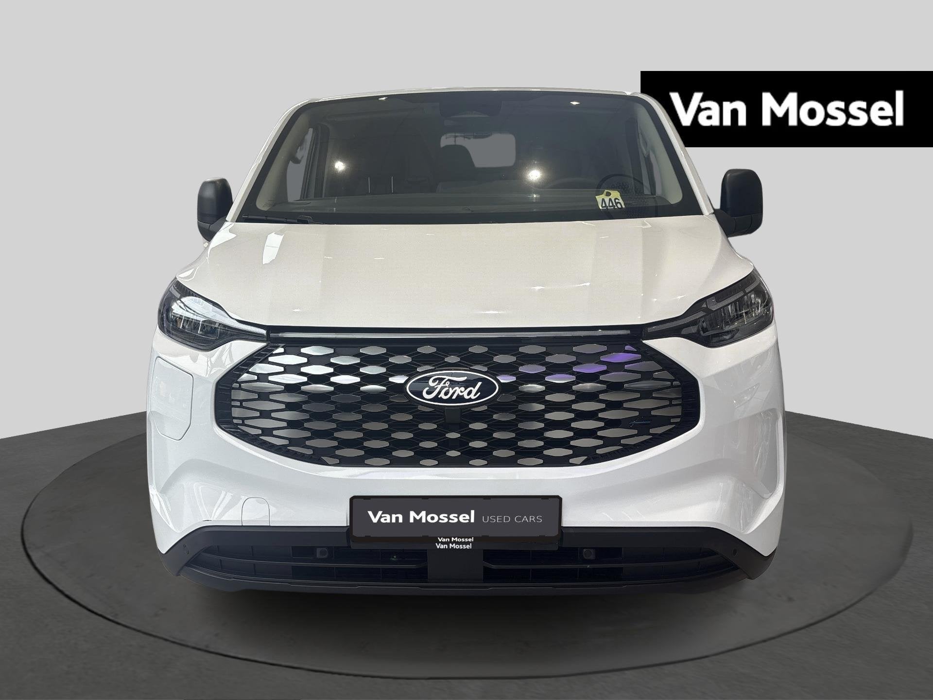 Ford Transit Custom 320S Electric 100kW Trend - Trekhaak - V, 4 deurs, 82 kWh, 136 pk, 329 km