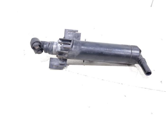Koplamp Sproeier van een Audi A4, Gebruikt, -, -, -