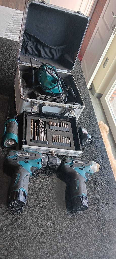 makita combi kit accuboor en slagschroevendraaier, Bricolage & Construction, Outillage | Foreuses, Vitesse variable, Enlèvement