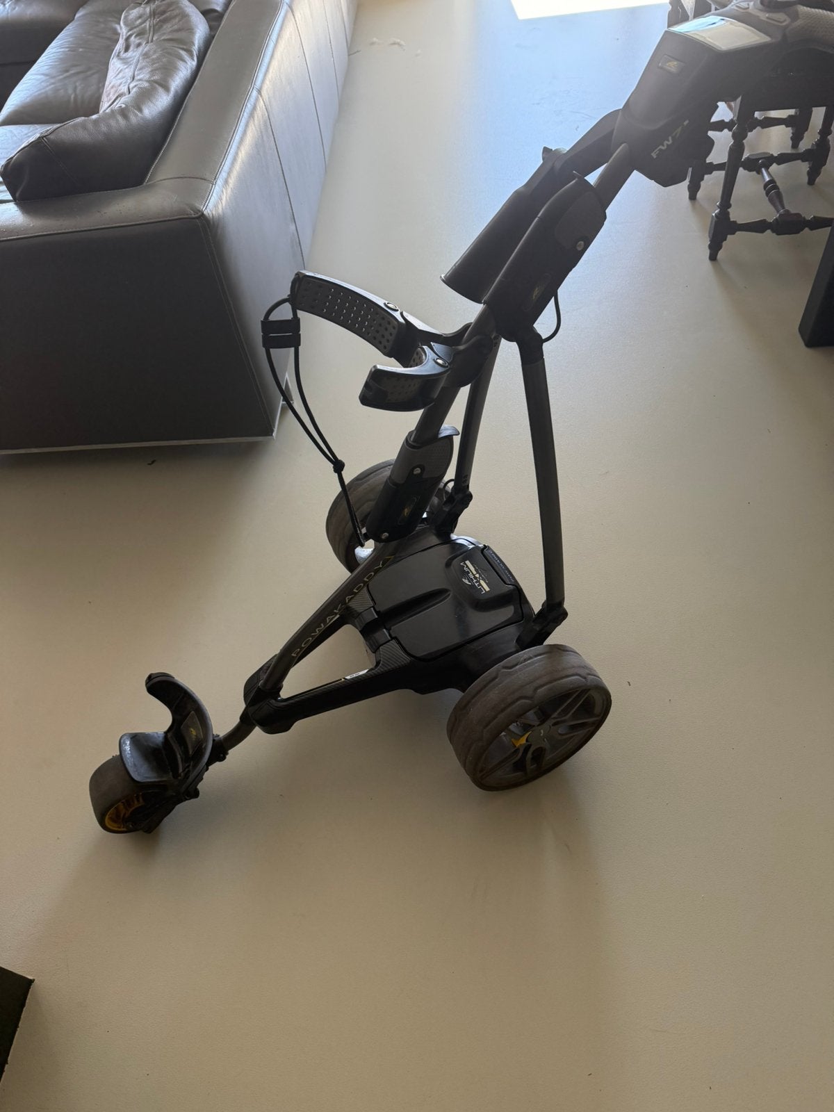 PowaKaddy FW7s EBS + lithium accu extended en lader, Sports & Fitness, Golf, Enlèvement, Utilisé, Autres types, Autres marques