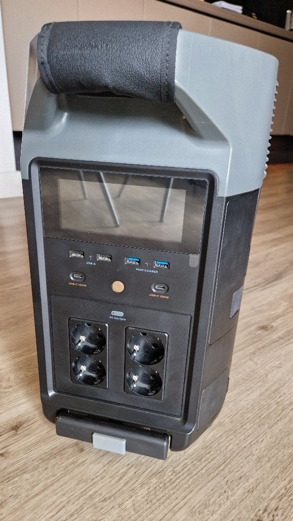 Ecoflow Delta Pro defekt net uit garantie, Doe-het-zelf en Bouw, Zonnepanelen en Toebehoren, Ophalen, Gebruikt, Compleet systeem