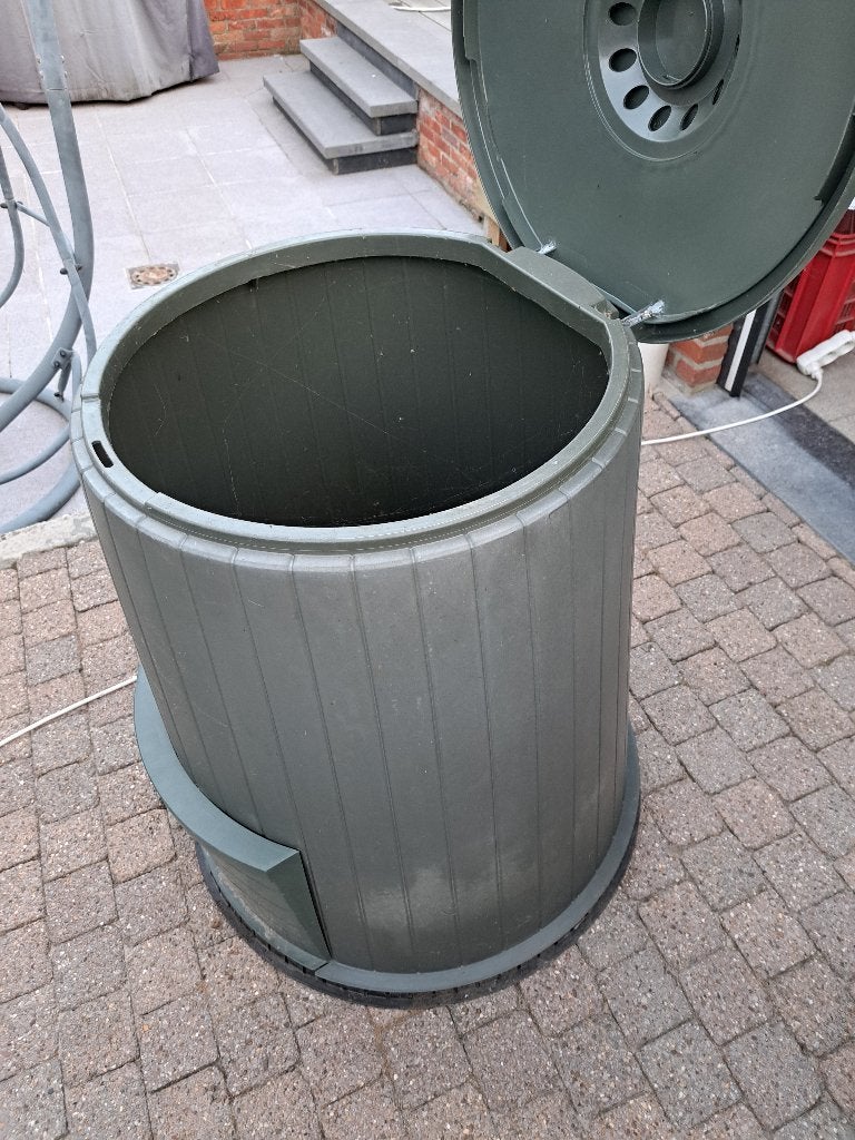 Compostvat, Ophalen, Compostbak