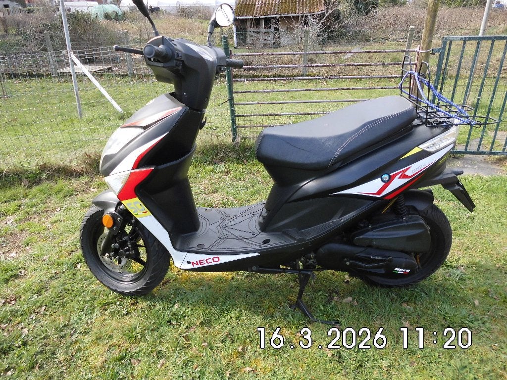 scooter neco, Vélos & Vélomoteurs, Scooters | Piaggio, Autres modèles, Comme neuf, Classe B (45 km/h), Enlèvement