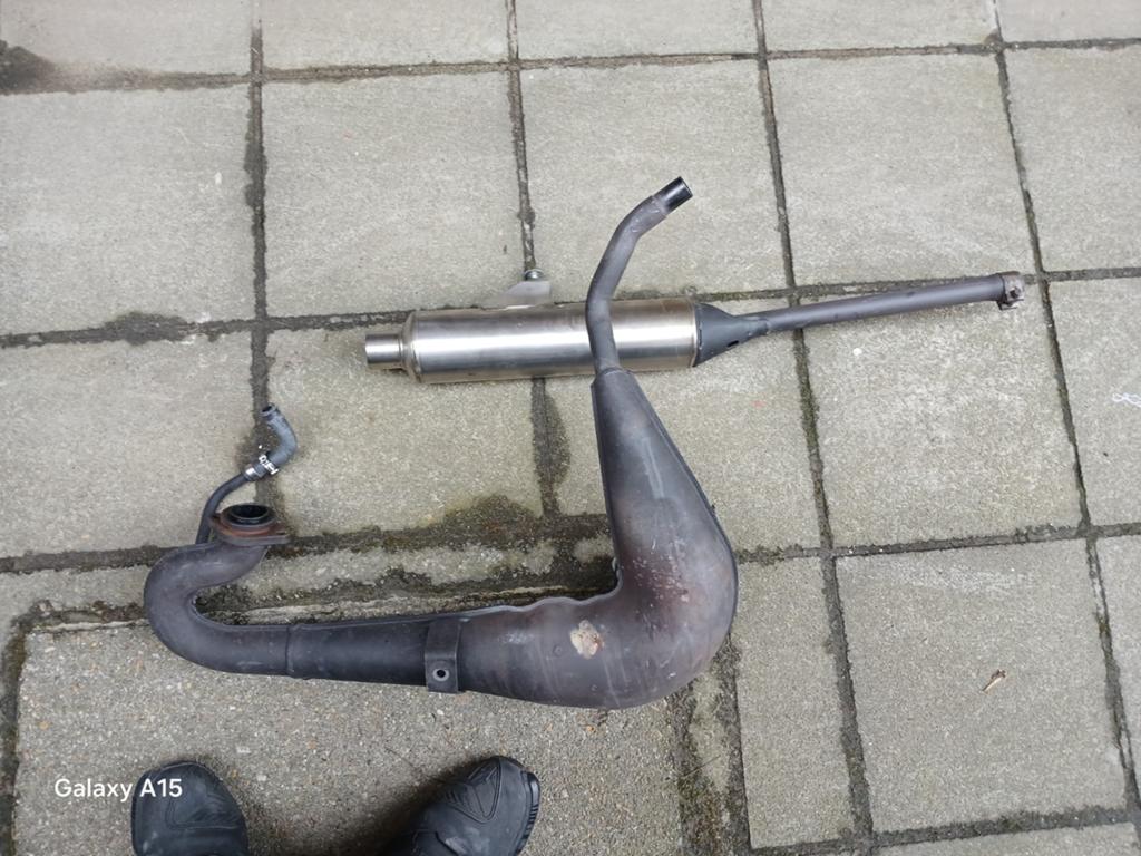 Derbi gpr 125 uitlaat 2t origineel, Ophalen, Uitlaat