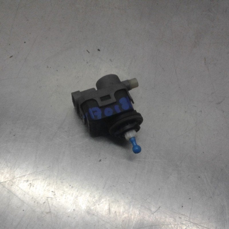 KOPLAMPMOTOR Nissan Navara (D40) (01-2005/07-2010), Auto-onderdelen, Gebruikt, Nissan