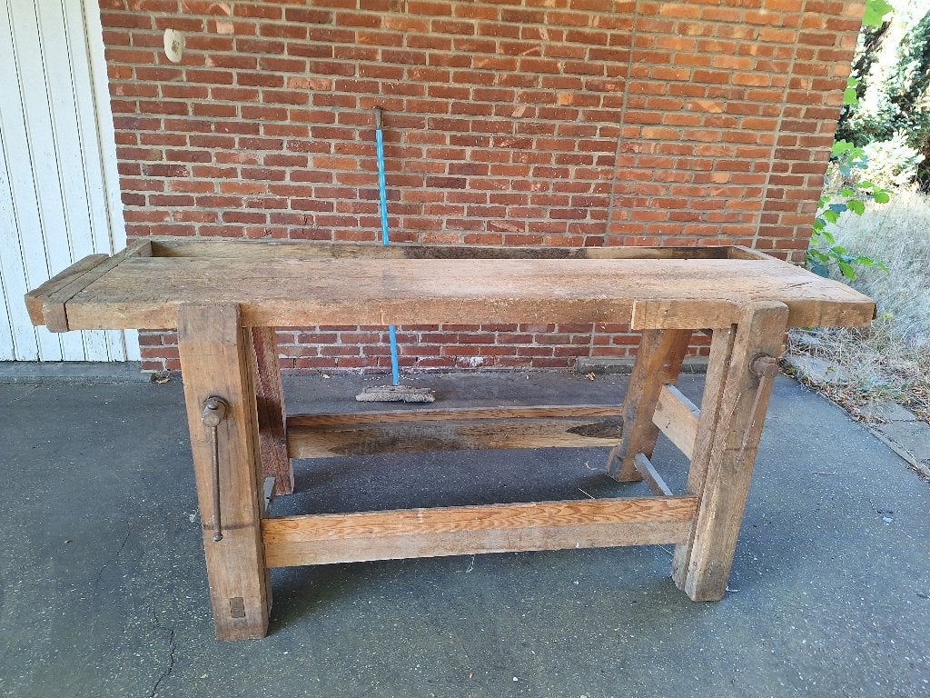Oude werkbank, Enlèvement, Utilisé