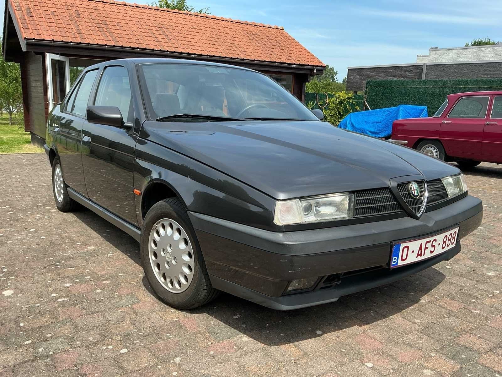 Alfa Romeo 155 1.8 Twin Spark Classic Car 1992, Autos, Oldtimers & Ancêtres, Achat, Entreprise, Boîte manuelle, Autre carrosserie