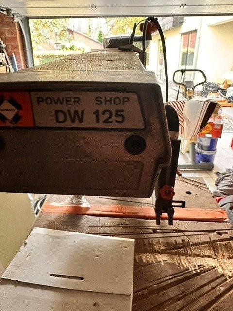 DEWALT 125 radiaalzaag, Enlèvement, Utilisé