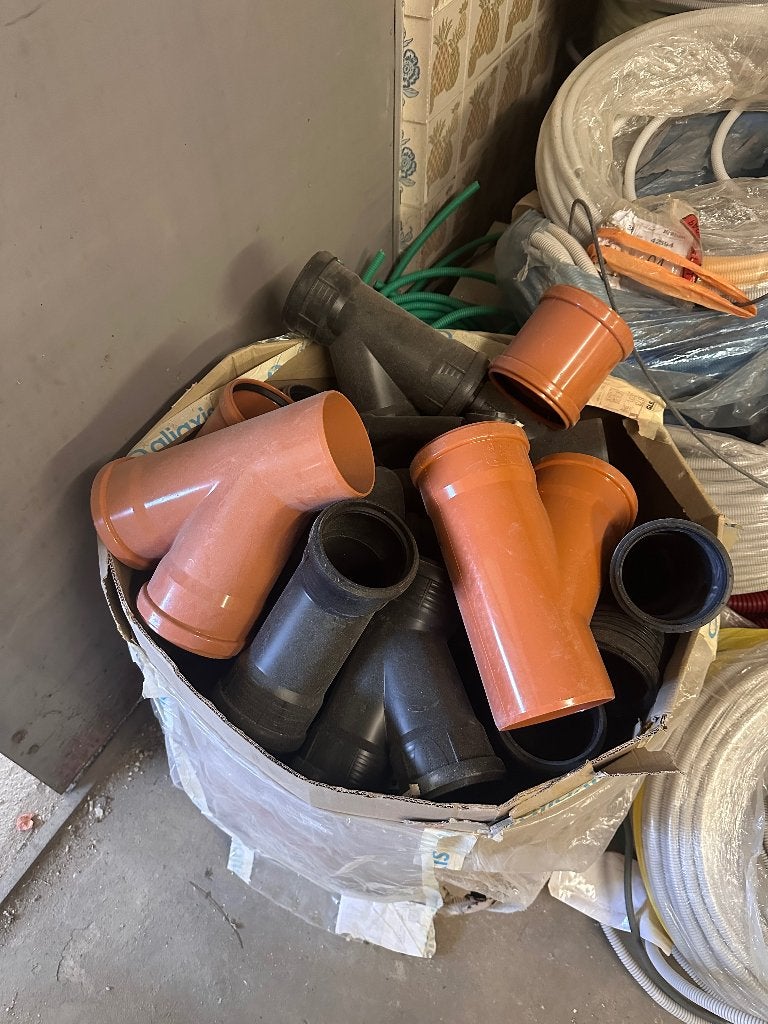 Doos met sanitaire koppelstukken, Ophalen, Nieuw