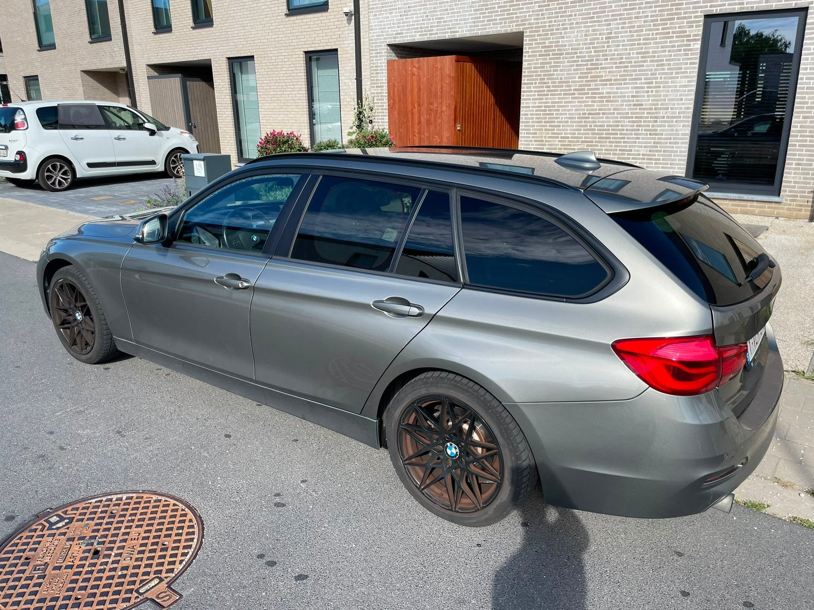 BMW 318i, Autos, BMW, 100 kW, Argent ou Gris, Achat, Euro 6