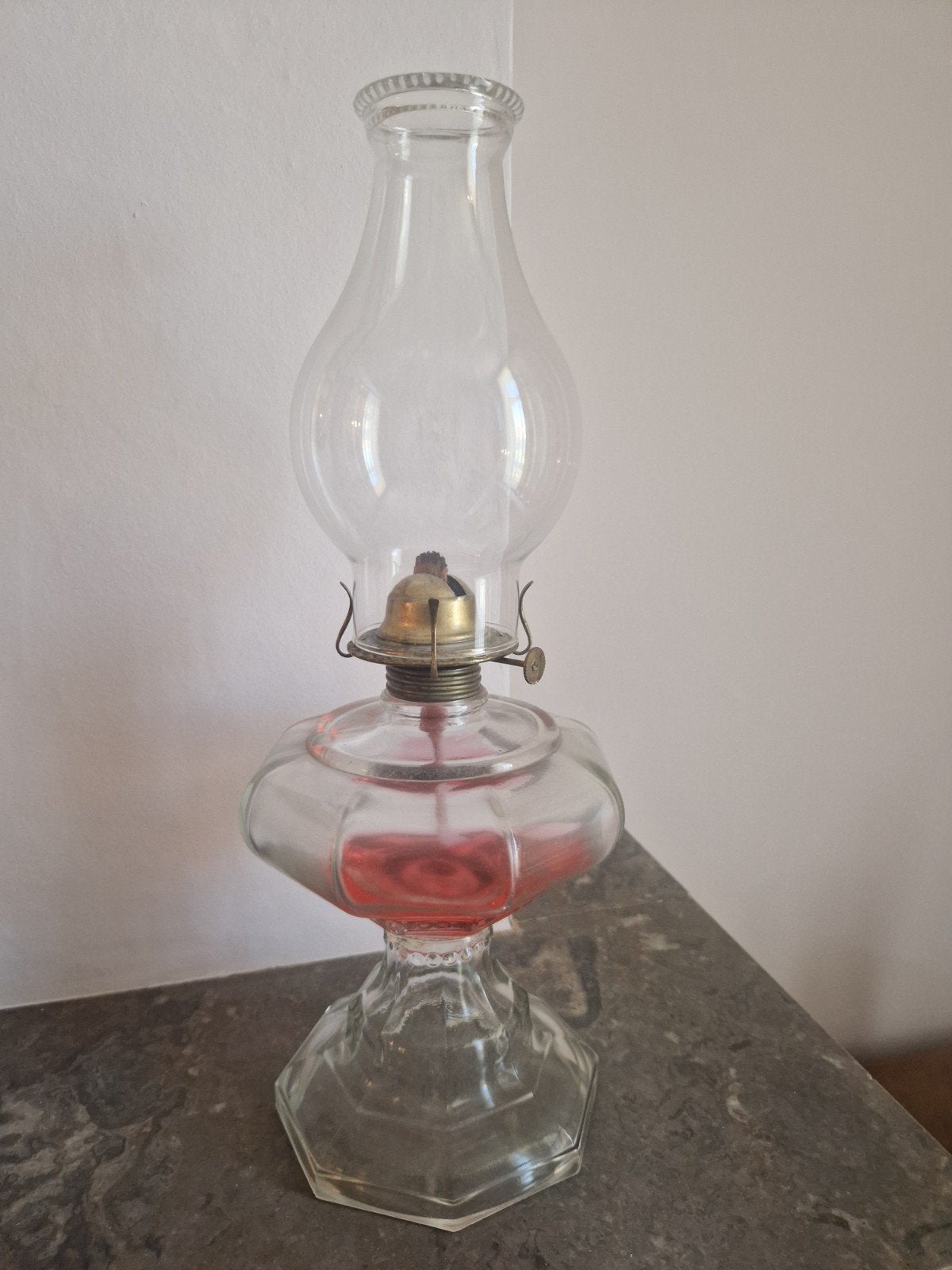Vintage kerosinelamp van helder glas, Ophalen