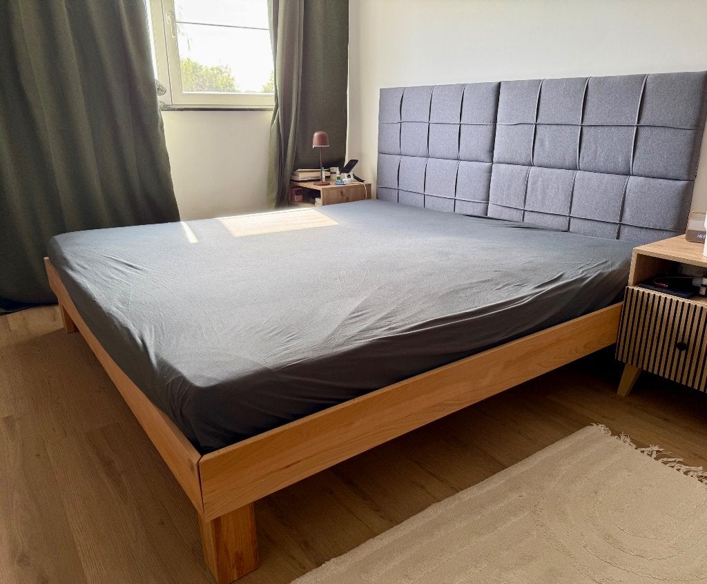Bed 200x200 cm + Stevige Matras + Hoofdbord, Ophalen, Gebruikt, Beige, Tweepersoons