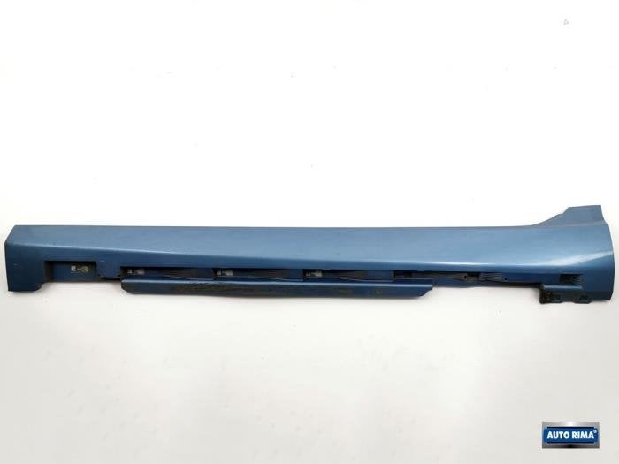 Seuil gauche d'un Volvo V40 (713), -, 3 mois de garantie, Utilisé, -