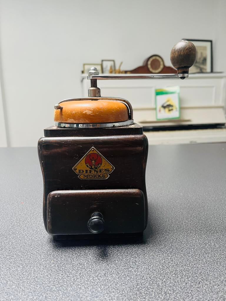 Oude koffiemolen Dienes, Antiquités & Art, Enlèvement