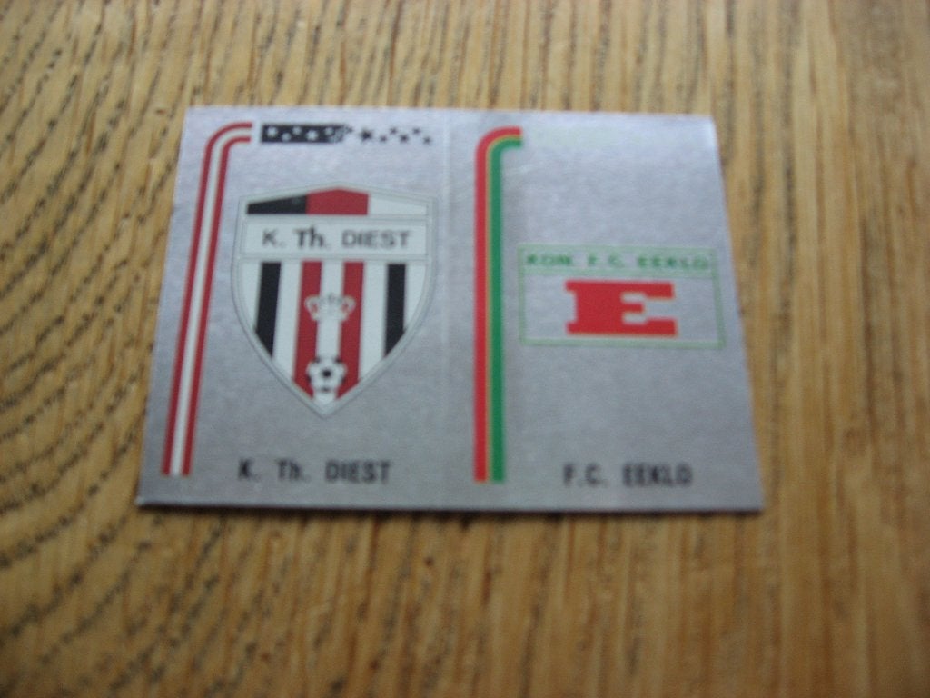 Panini Stickers Football 93 Embleem Logo K Th Diest FC Eeklo, Verzamelen, Ophalen of Verzenden, Nieuw, Poster, Plaatje of Sticker