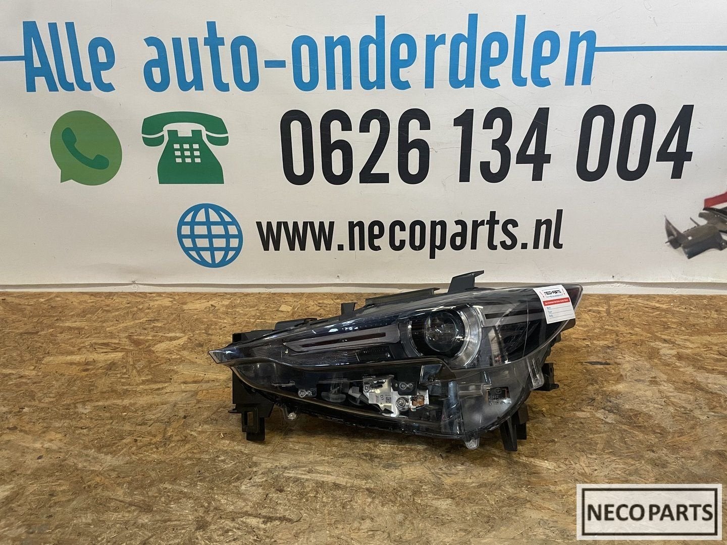 MAZDA CX5 C-X5 CX-5 VOL LED KOPLAMP LINKS KB8P51040H, -, Mazda, Utilisé, -