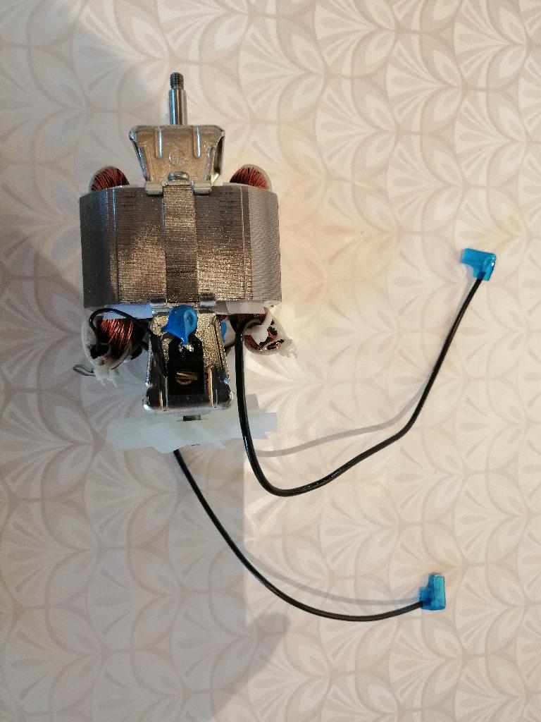 Moteur universel, Elektronische apparatuur, Onderdelen en Toebehoren, Ophalen, Nieuw