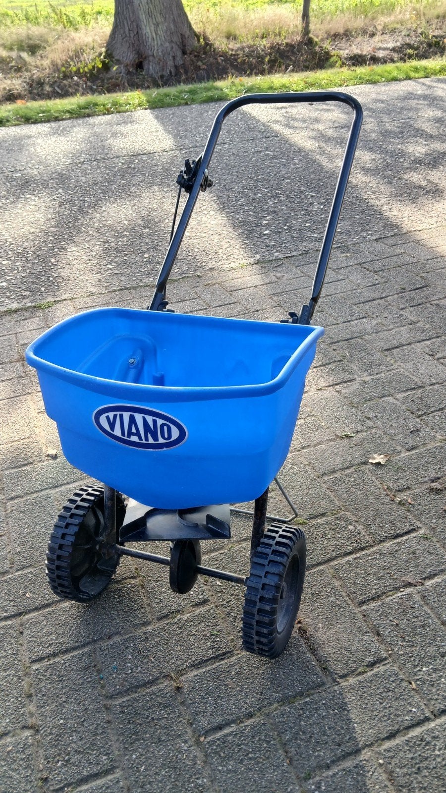 Strooiwagentje 10-30mm, Tuin en Terras, Ophalen, Zo goed als nieuw, Overige soorten, Viano