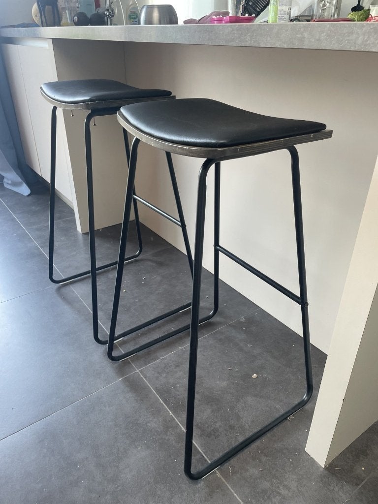 Tabouret H 77cm, 2 tabourets, Enlèvement, Utilisé, Bois