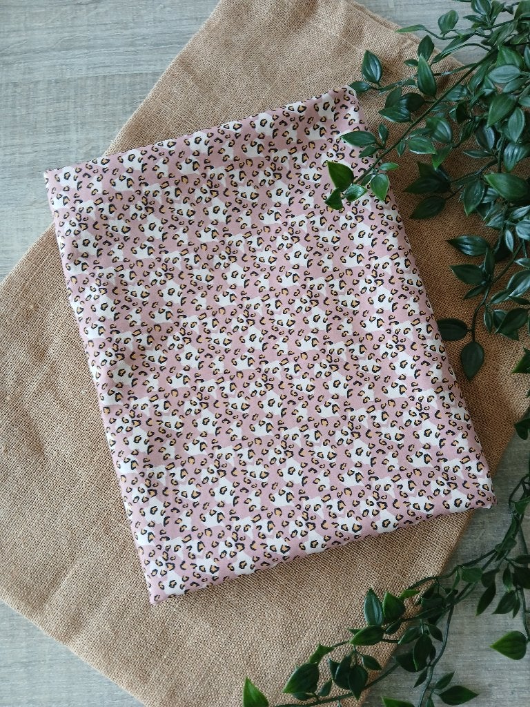 COUPON : Poplin katoen panterprint, oudroze, Neuf, Rose, Coton, 120 cm ou plus