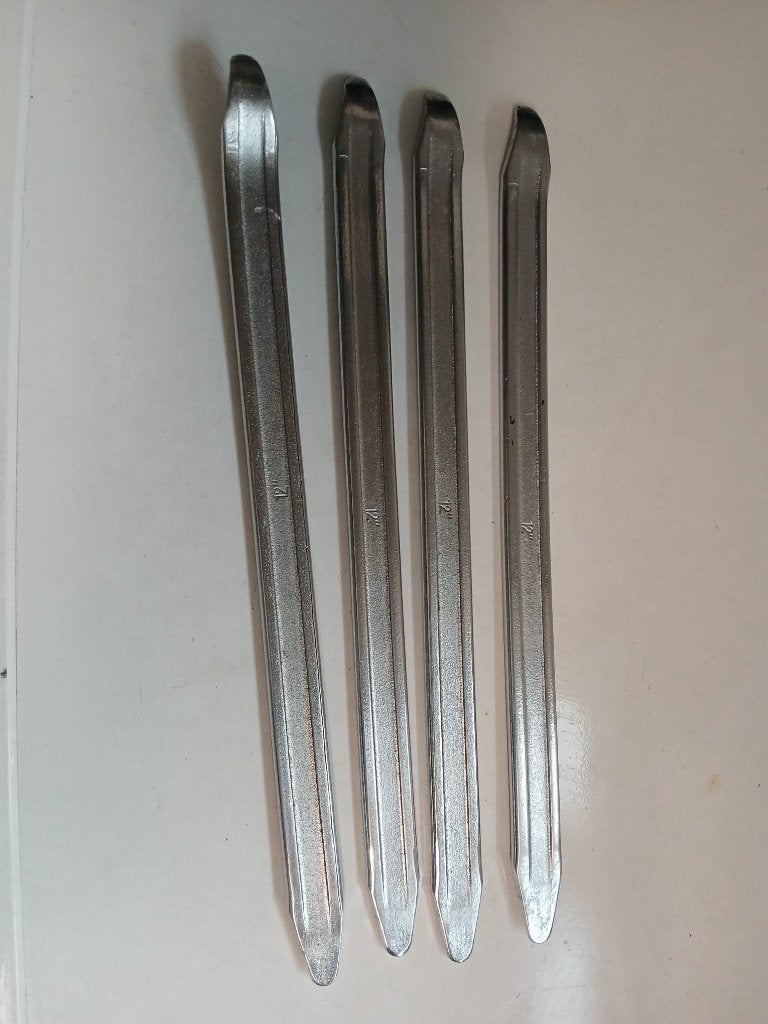 Velgenlichters ( 4 stuks ) in staal., Auto-onderdelen, Banden en Velgen, Ophalen of Verzenden, Gebruikt, Overig, Banden en Velgen