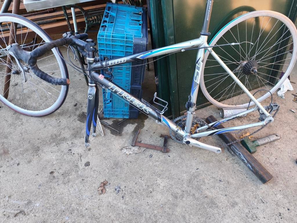 Koersfiets trek superlicht met nog wat opknapwerk aan, Enlèvement