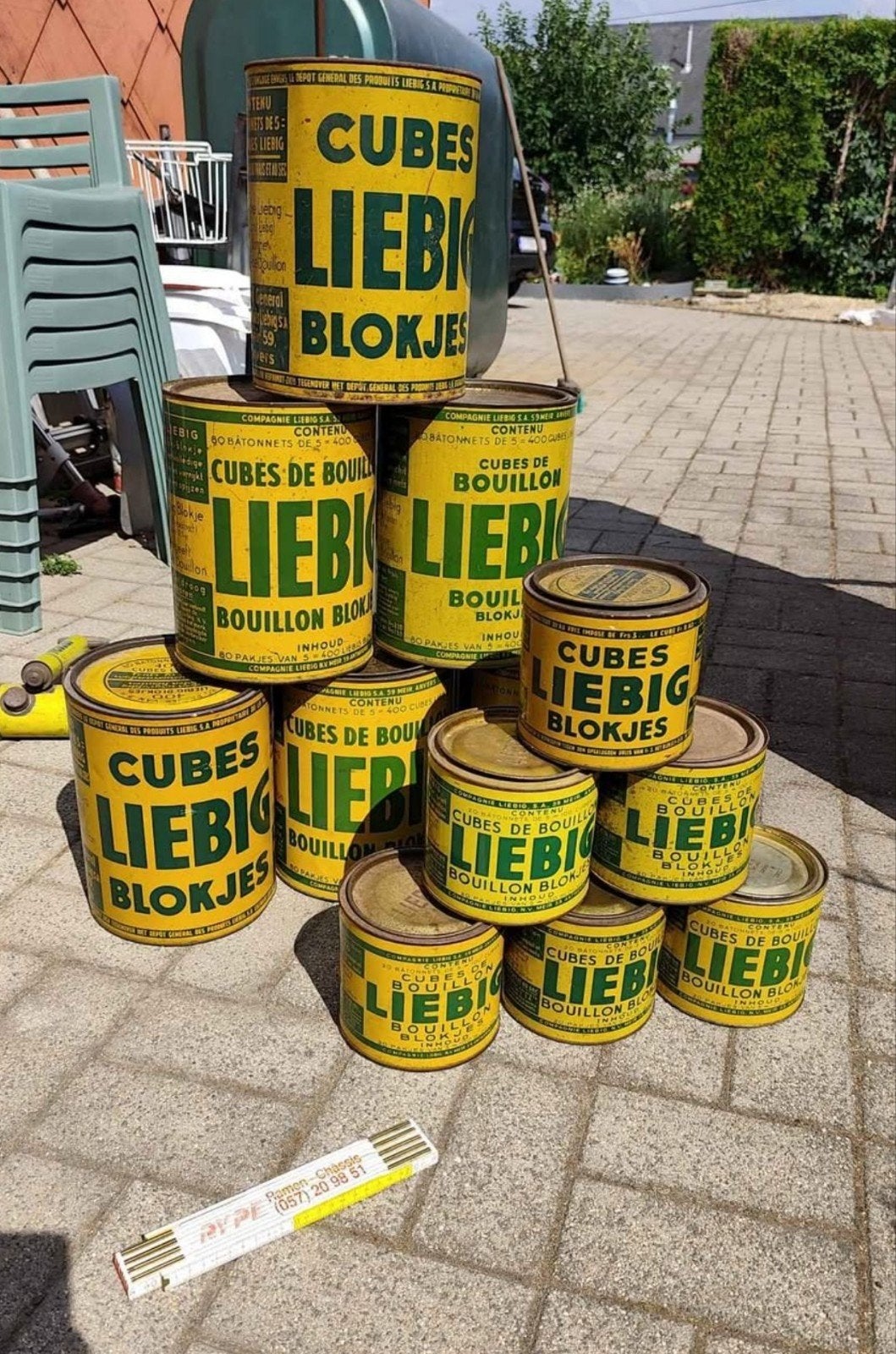 Lot de boîtes Liebig, Enlèvement