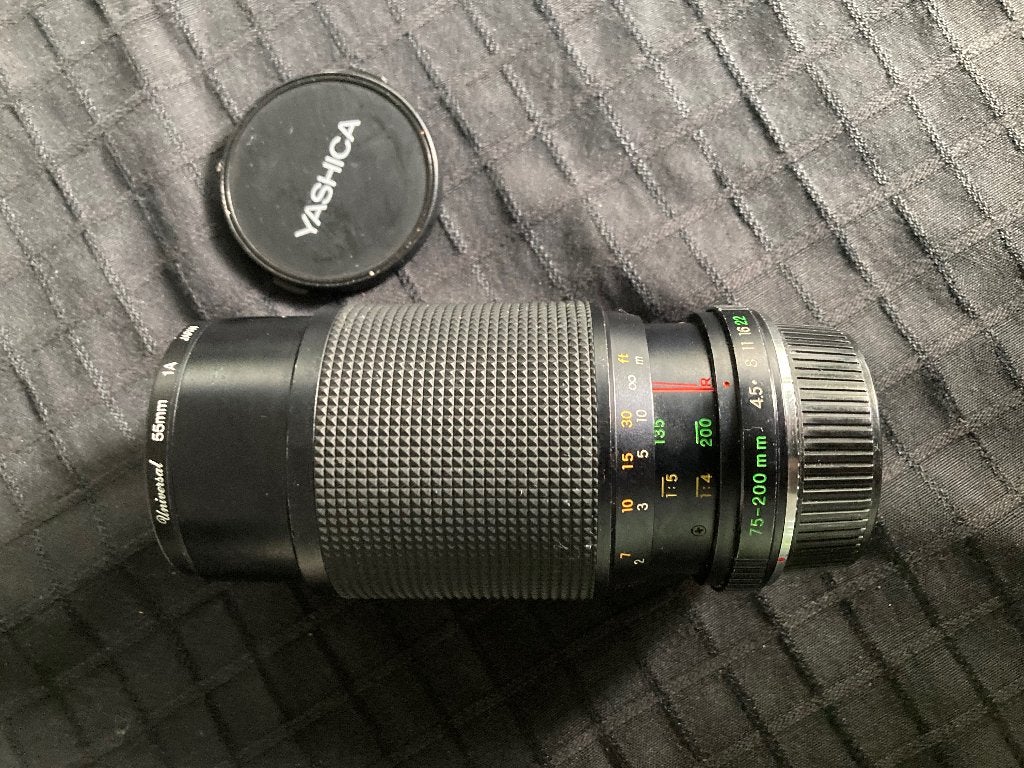 Objectif Yashica MC Zoom 75-200 mm f/4.5 Macro, Enlèvement ou Envoi, Zoom, Autres marques, Autres montures