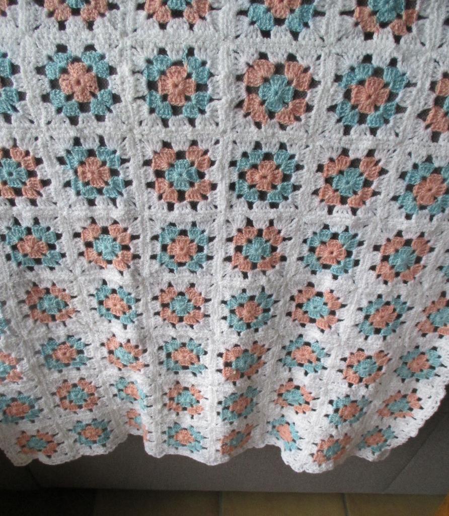 granny square, Ophalen of Verzenden, Zo goed als nieuw
