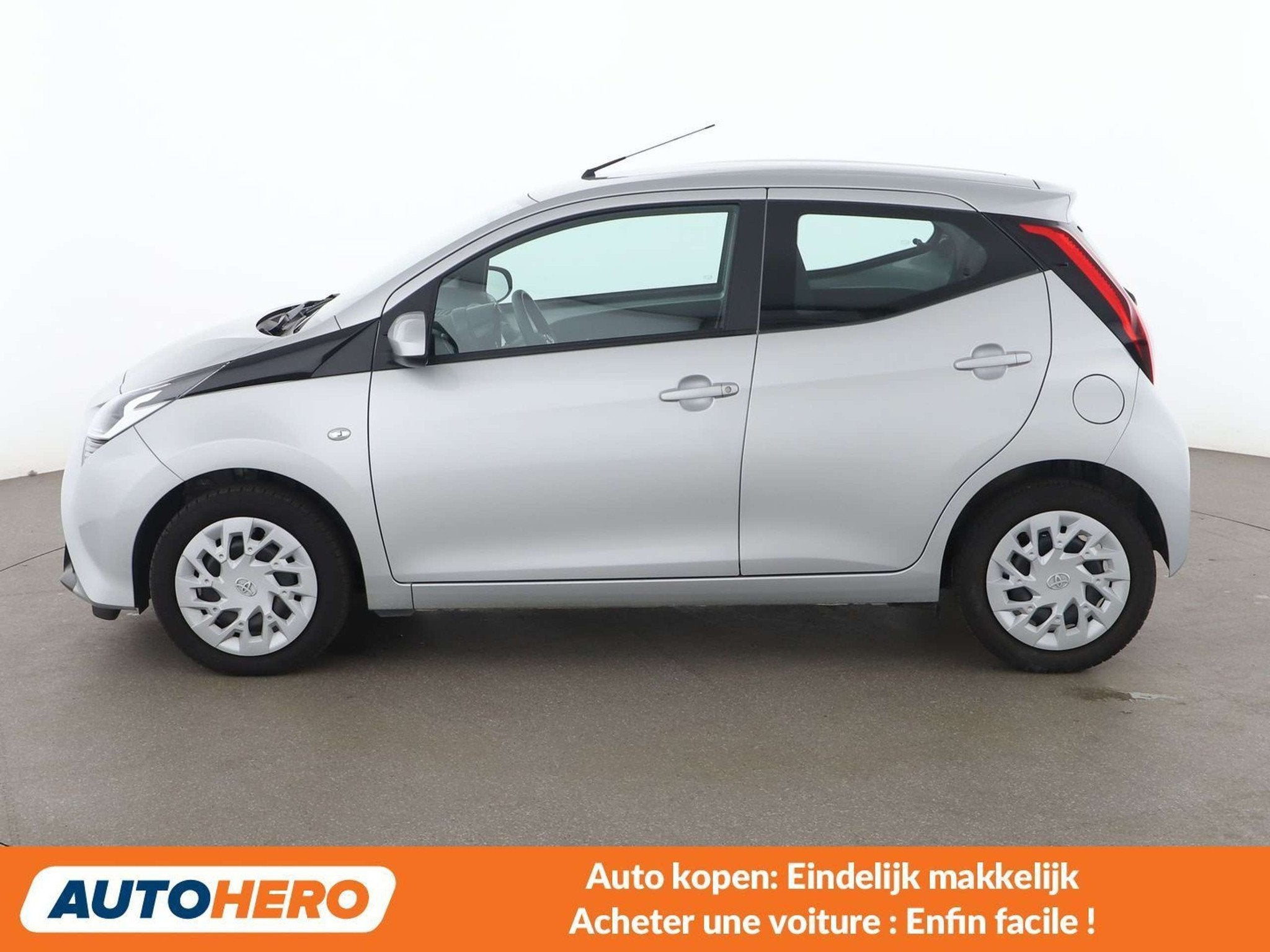 Toyota Aygo 1.0 VVT-i X-Play (année de construction 2021), Autos, Achat, 998 cm³, Euro 6, Autres carburants