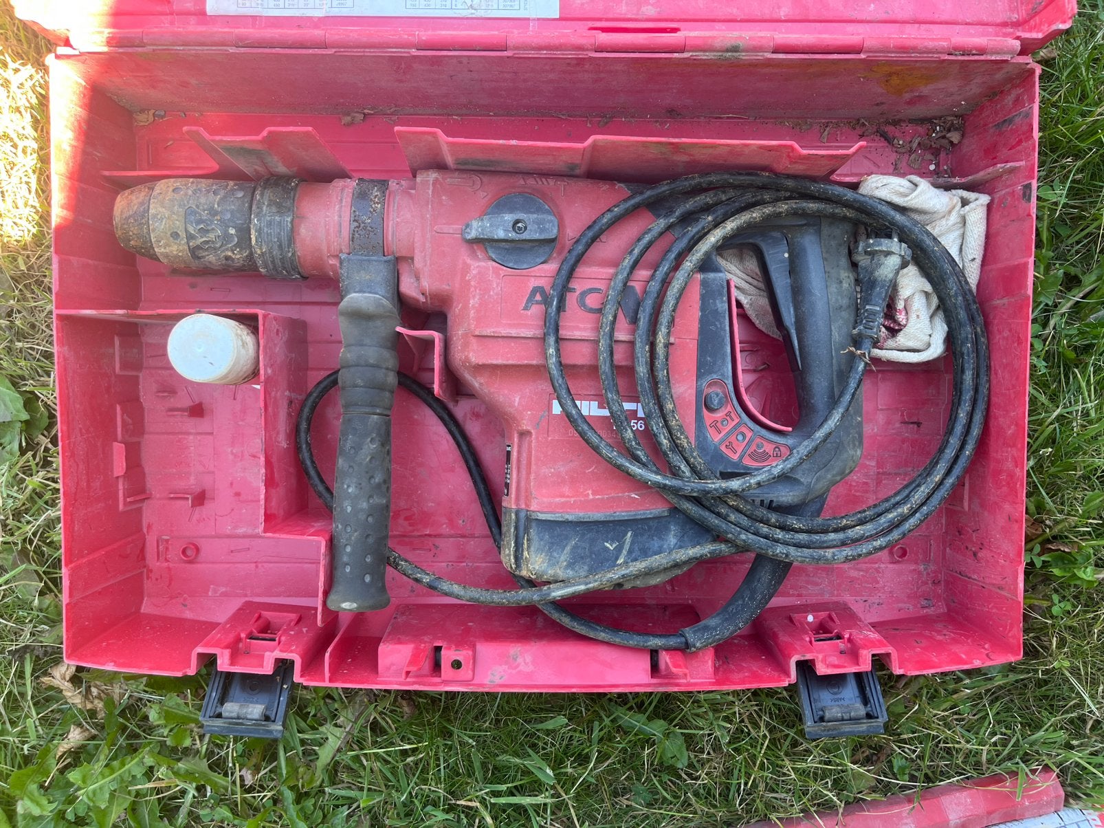 Hilti TE 56-ATC - perforateur burineur SDS MAX + mèches, Bricolage & Construction, Enlèvement, Utilisé, Burin, Hilti