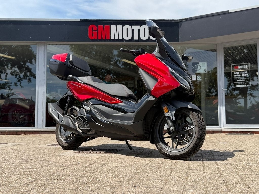 Honda Forza 125, Motos, Scooter, Entreprise, Occasion, 125 cm³