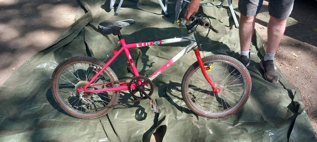 Vélo pour enfant en ordre rouge et blanc, Vélos & Vélomoteurs, Frein sur jante, Enlèvement, Utilisé, Autre