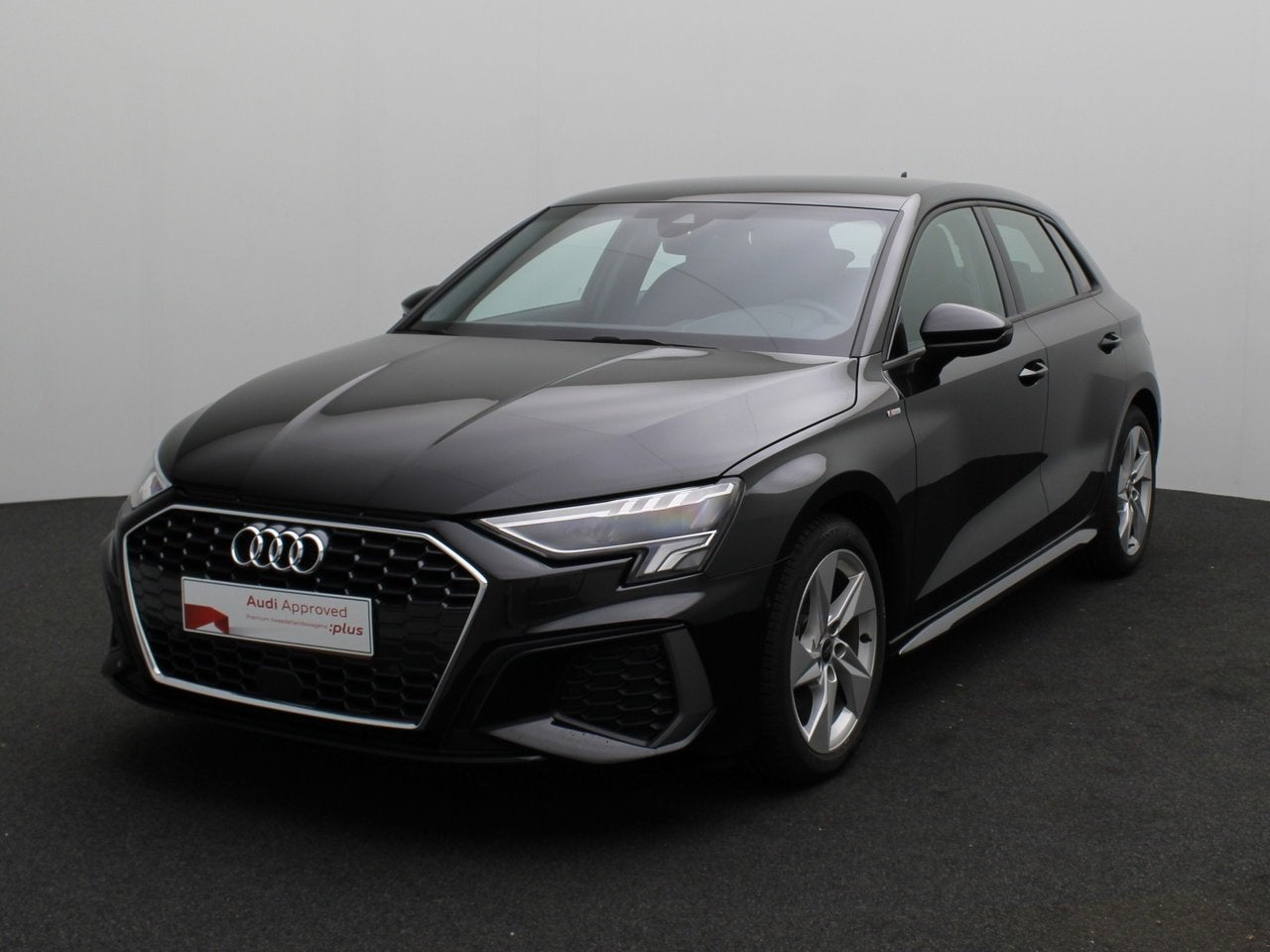 Audi A3 Sportback Audi A3 Sportback S line 30 TFSI 81(110) k, Auto's, Automaat, Parkeerassistent, Zwart, Berline