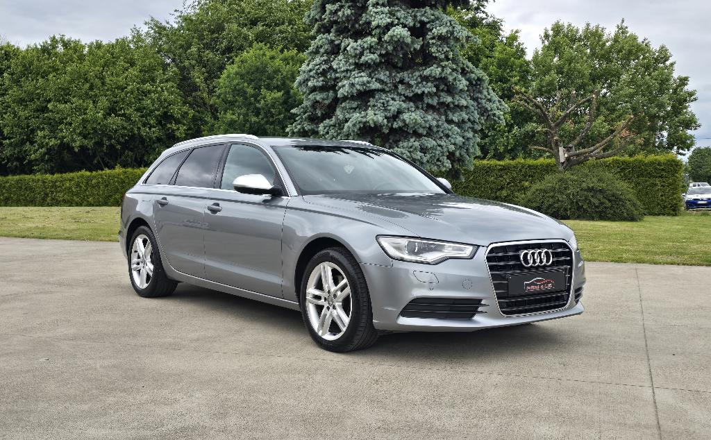 Audi A6 Break 2.0 Diesel Aut. **Xenon - Alcantara** GAR 12M, Auto's, Audi, Euro 5, 4 cilinders, Bi-Xenon koplampen, 5 deurs