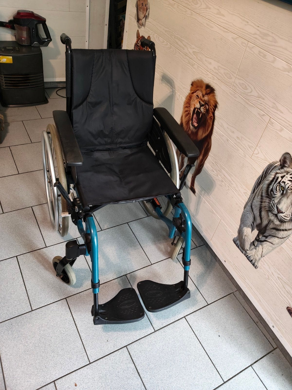 Chaise roulante pliable et démontable INVACARE ACTION3+ 40cm, Enlèvement
